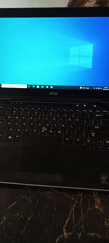 Dell laptop 8 Gb ram 500 Gb hard disk 128 SSD 0