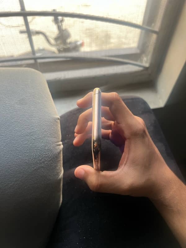 IPhone 11 Pro Max 256 GB 4