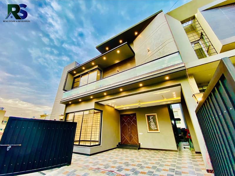 Brand New 10 Marla Modern House For Sale 0