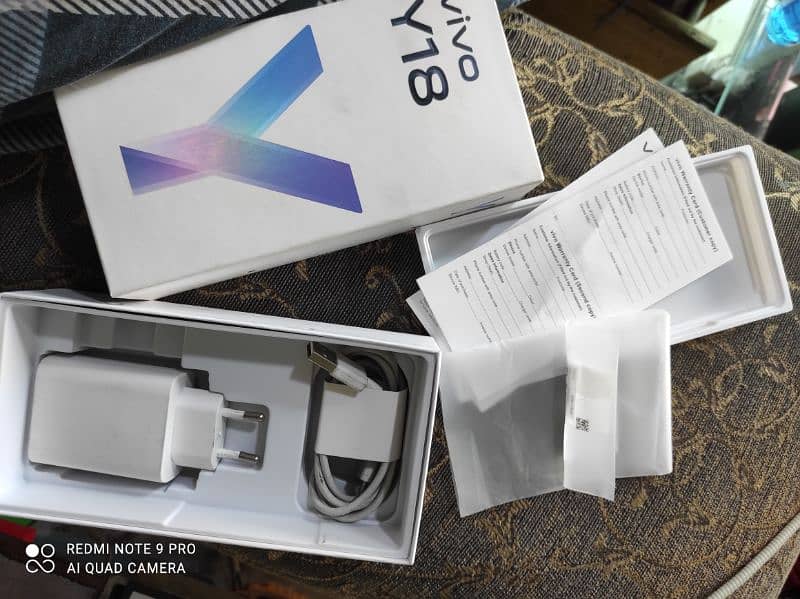 Vivo y18 6 128 with original box charger just 25 days used 7