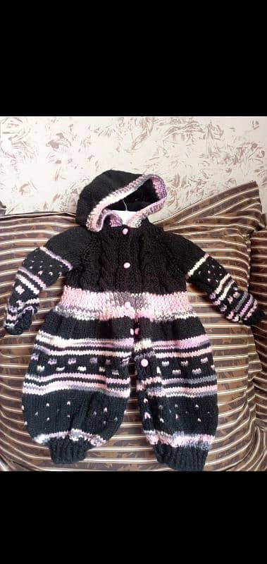 BABY AND KIDS WINTER HANDMADE KNITWEARS 0