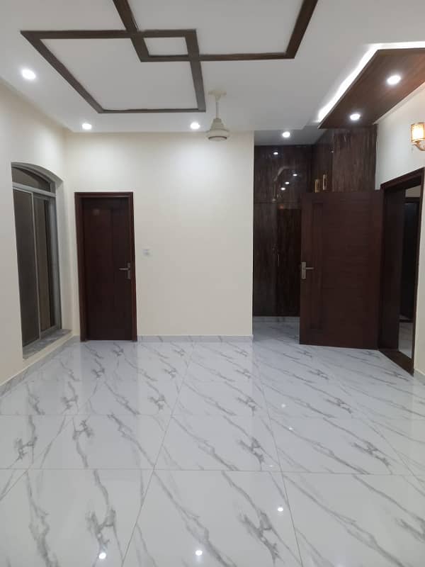 15 marla house for sale in paragon city lahore 8