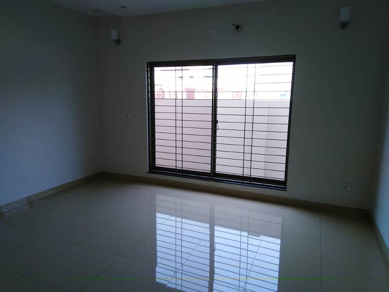 1 Kanal Like New Upper Portion Available For Rent In EE Block Bahria Town Lahore 1