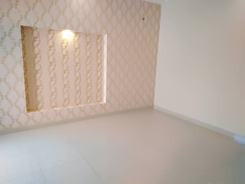 1 Kanal Like New Upper Portion Available For Rent In EE Block Bahria Town Lahore 15