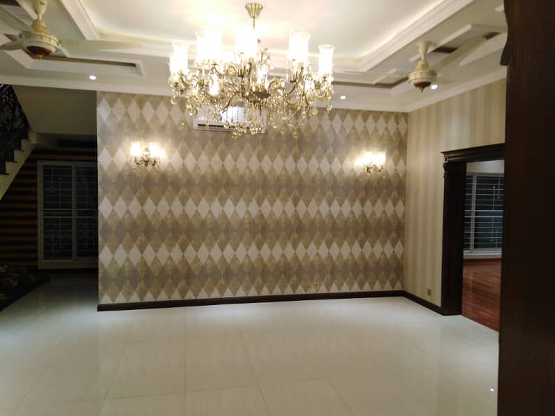 1 Kanal Like New Upper Portion Available For Rent In EE Block Bahria Town Lahore 15