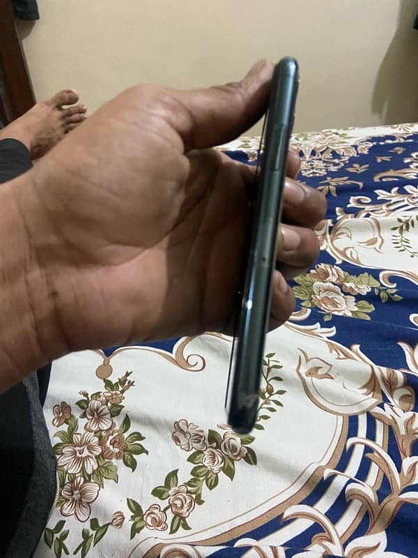 iphone 11 pro 64 gb jv non active * 4