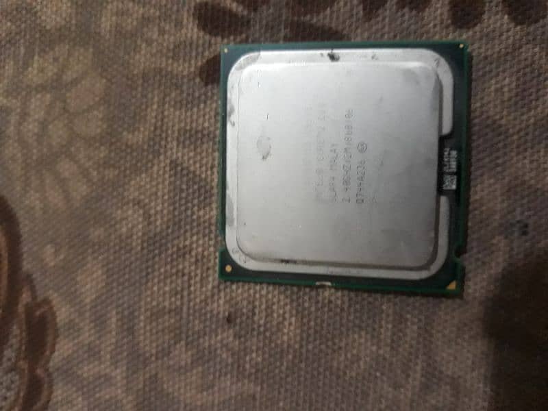 2 CPUs core 2 duo 3.00ghz and 2.40ghz 0