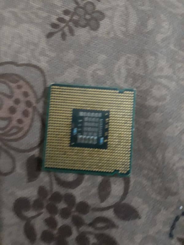 2 CPUs core 2 duo 3.00ghz and 2.40ghz 3