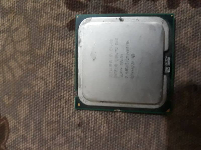 2 CPUs core 2 duo 3.00ghz and 2.40ghz 5