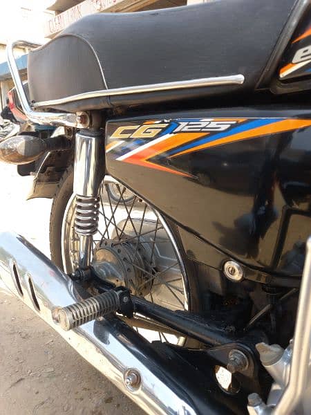 Honda CG125 2018 Karachi Num 3