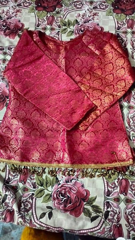 Lehnga,dupta,kurtiii with earrings and teka.   dress size Medium 2