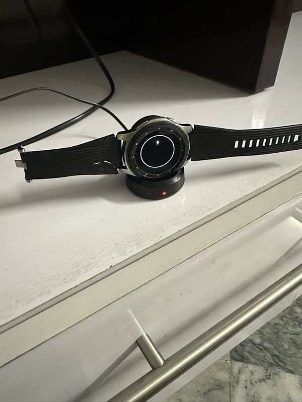 Samsung galaxy watch 4 used in reasonable condition 2