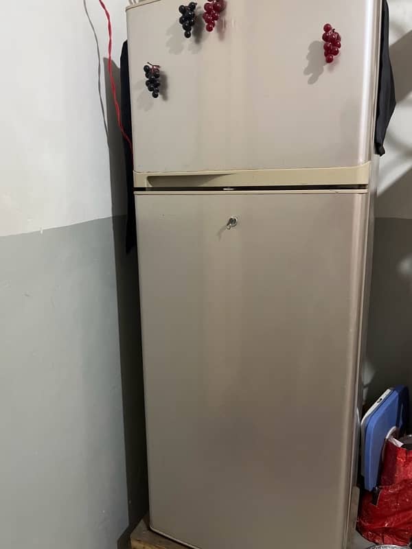 refrigerator 0