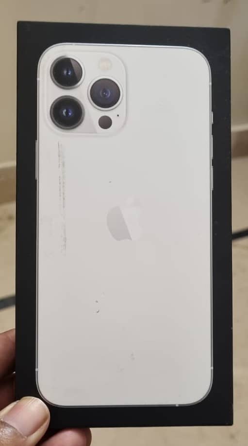 iPhone 13 Pro Max Silver 256GB - MLKT3LL/A - Screen cracked WORKS FINE 2