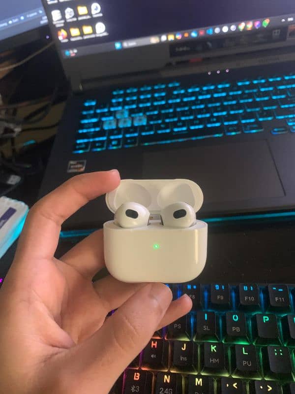 Airpods 3rd genration 1