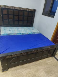 Urgent sale double bed dressing mattress