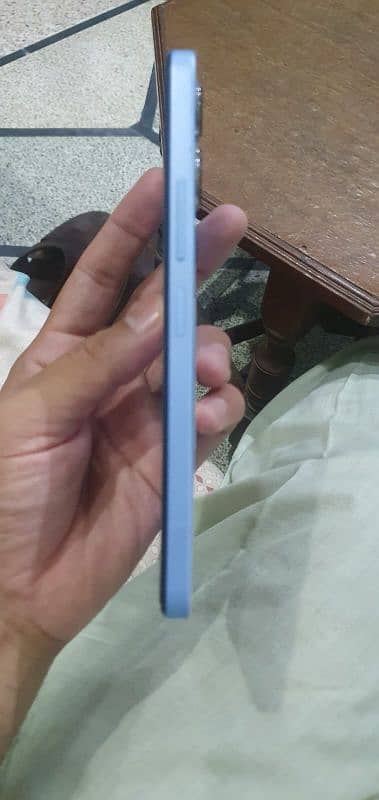 redmi12 8/128gb box lcd me white dots 101% ok 20hzr se km wala dor rhy 2