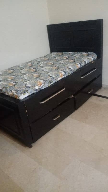 single bed use double bed and storage drawers 1