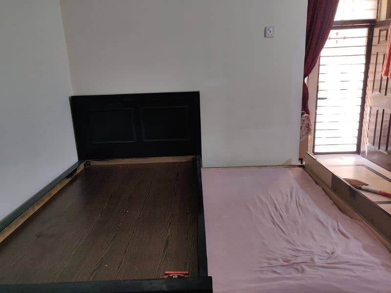 single bed use double bed and storage drawers 3