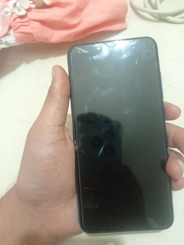 Vivo Y91 3/64 price is negotiable 4