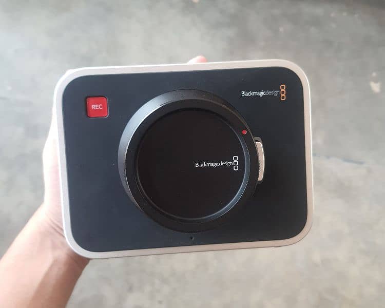 Blackmagic Design Cinema Camera (EF Mount) 0