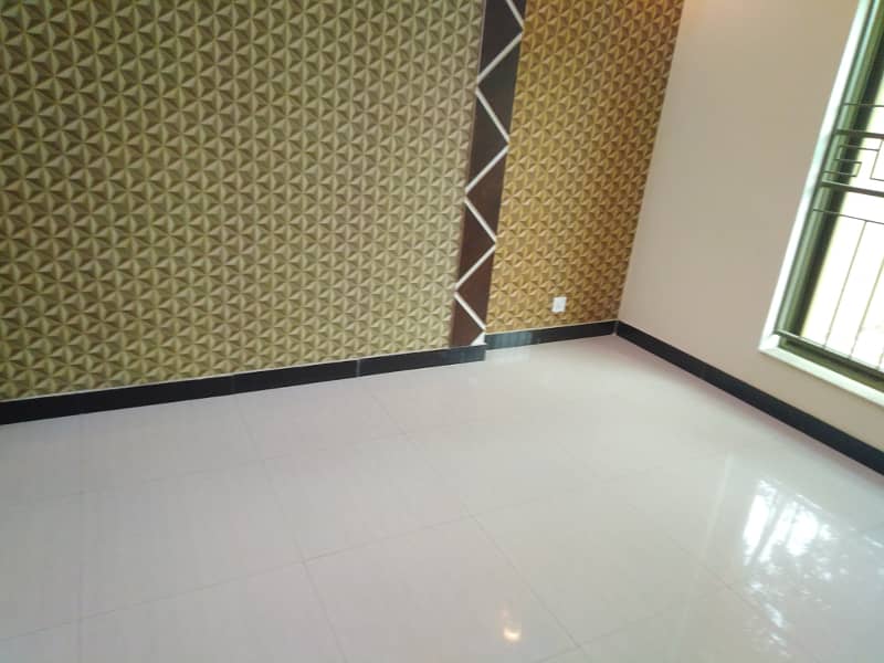 Like New 10 Marla Lower Portion For Rent In Oversease B Block Bahria Town Lahore 9