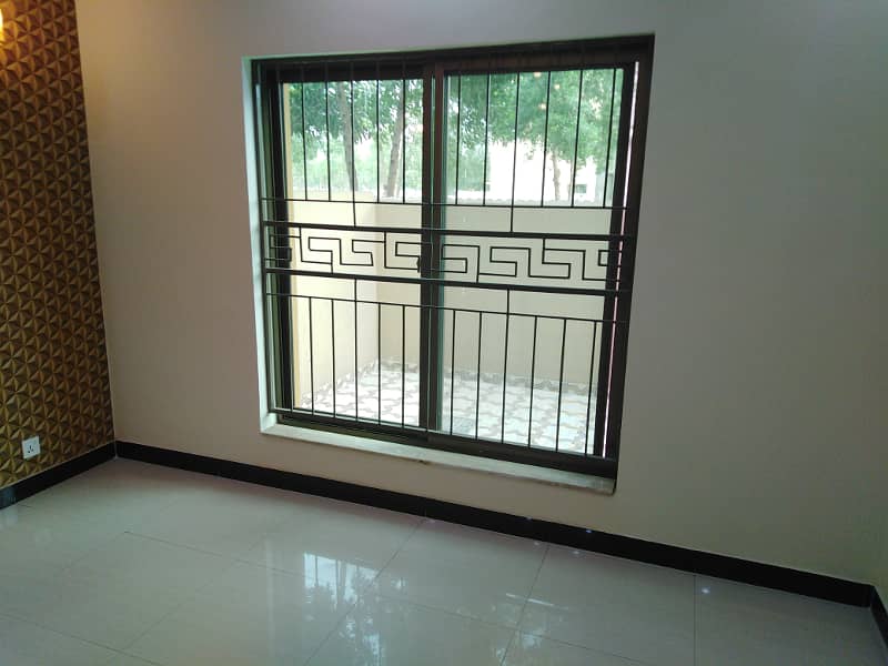 Like New 10 Marla Lower Portion For Rent In Oversease B Block Bahria Town Lahore 10