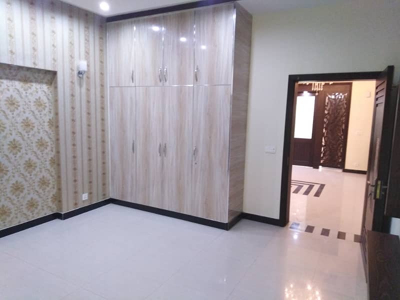 Like New 10 Marla Lower Portion For Rent In Oversease B Block Bahria Town Lahore 15