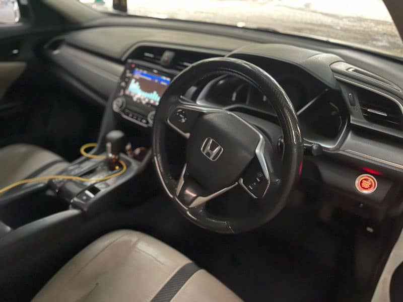 Honda Civic Oriel 2018 6