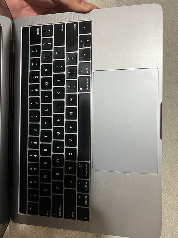 Macbook Pro 2019 urgent Sale 4