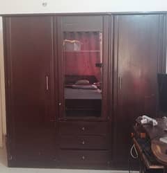 2 DOOR WARDROBE WITH DIVIDER