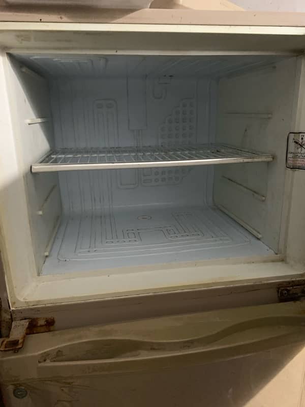 Dawlance fridge 7