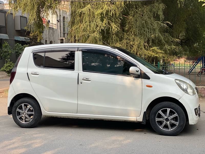 Daihatsu Mira 2012 4