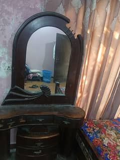 Dressing table