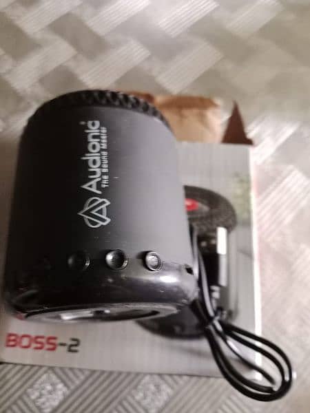 selling audionic speaker 2