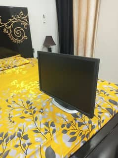 Lenovo 24" Gaming IPS Monitor LED