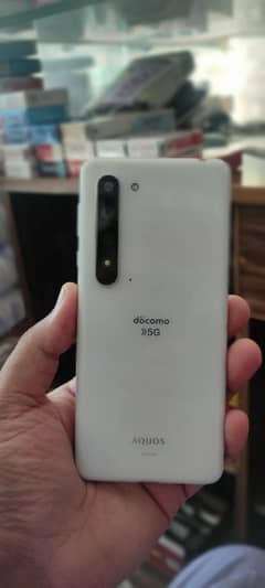 Sharp Aquos R5g