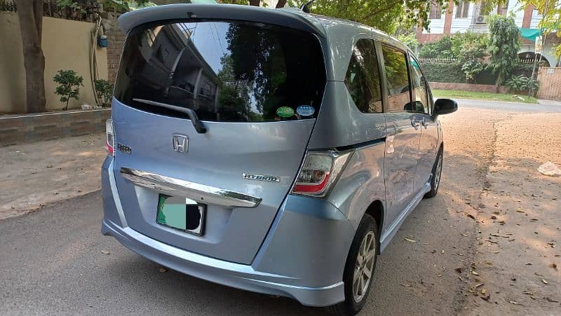 7 Seater , Hybrid 1.5 ,  Honda Freed 7