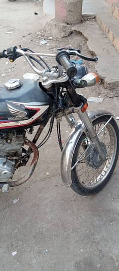 Honda 125 Model 2015 Dadu Sindh No Original book First owner