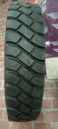 1000R20 Goodyear tyre