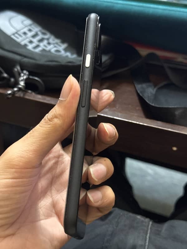 Google Pixel 4 XL Black 2