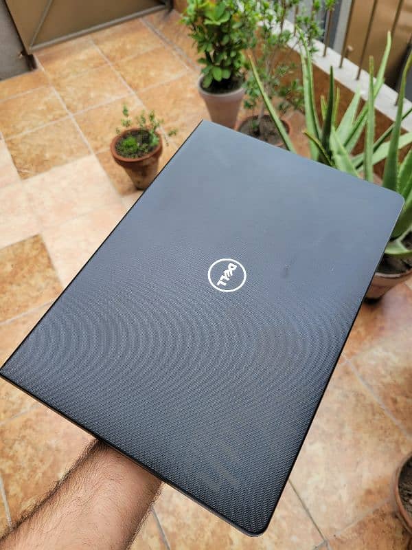 Dell Vostro 14, i7 7th Gen 1