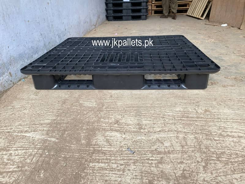 Plastic Pallets l Industrial Pallets l Wooden Pallets 4