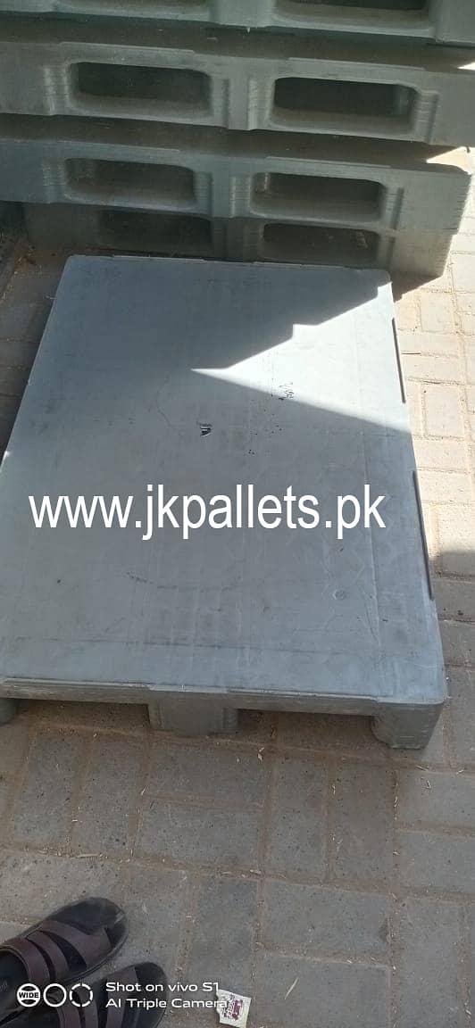 Plastic Pallets l Industrial Pallets l Wooden Pallets 6