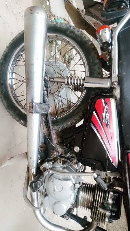 Honda CG125 2011 11