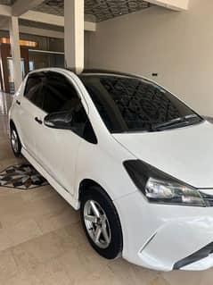 Toyota Vitz 2014/17 (Immaculate)