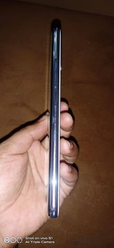 vivo S1  4ram 128 gb 1