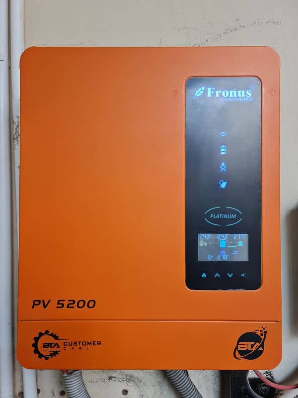 Fronus PV 5200 hybrid invertor only 16 months used good condition 0