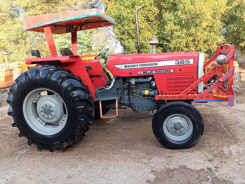 Massey Ferguson  385 Tractor Model 2023 5