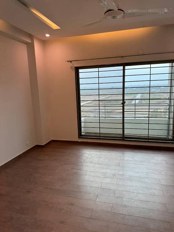 Brand New 10 Marla Flat Is Available For Rent In Askari 11 Sector D At Super Hot Location 4